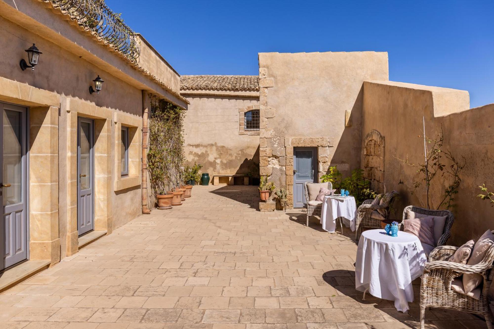 Masseria Costanza Vendicari Noto Exterior photo